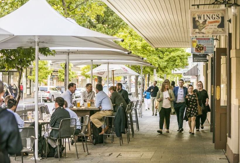 酒店 Nightcap At Belgian Beer Cafe