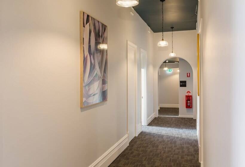 酒店 Nightcap At Belgian Beer Cafe