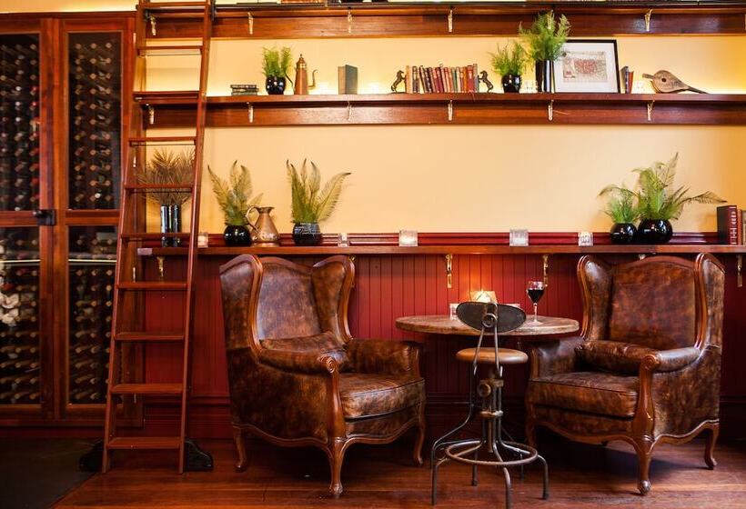 酒店 Nightcap At Belgian Beer Cafe