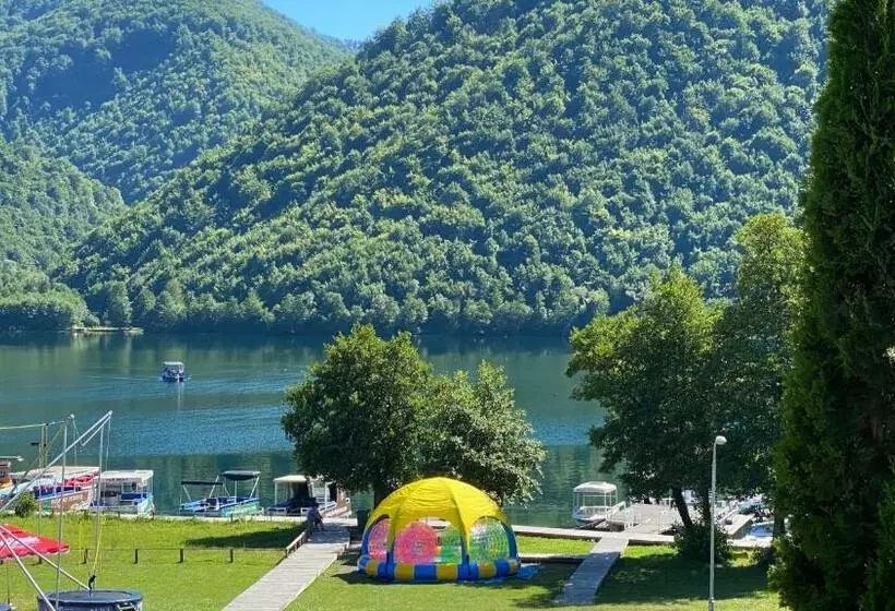 هتل Plivsko Jezero