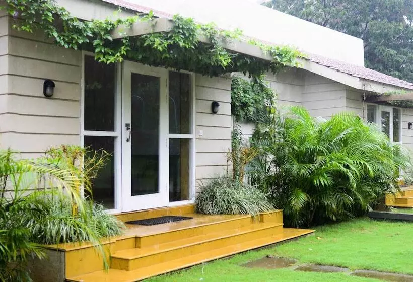 Manas Resort With Petting Zoo