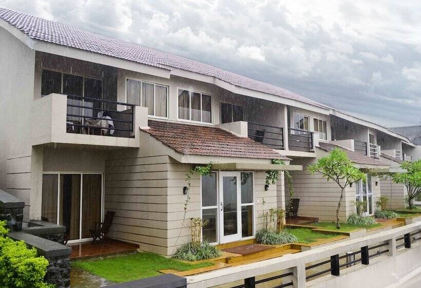 Manas Resort With Petting Zoo