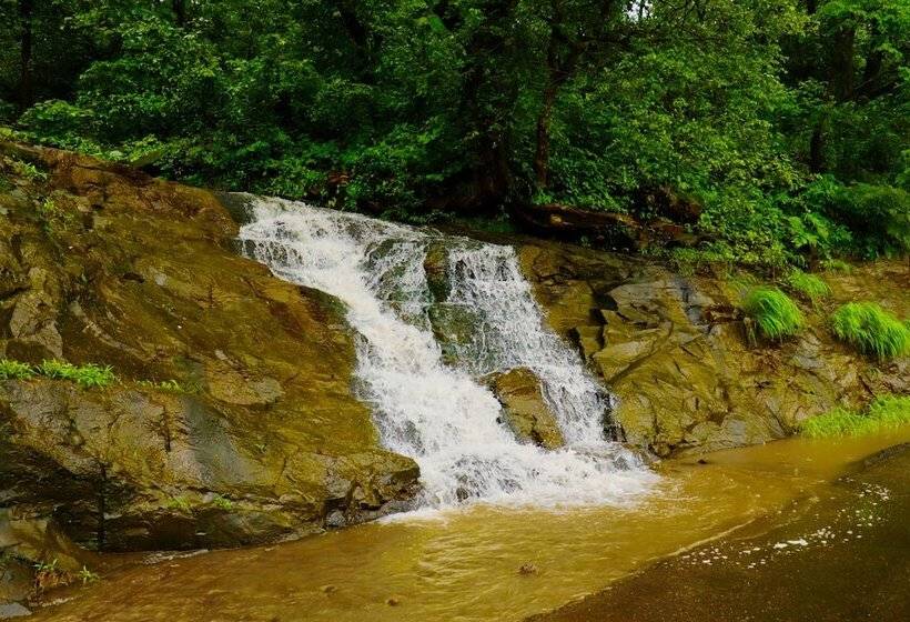 Manas Resort With Petting Zoo