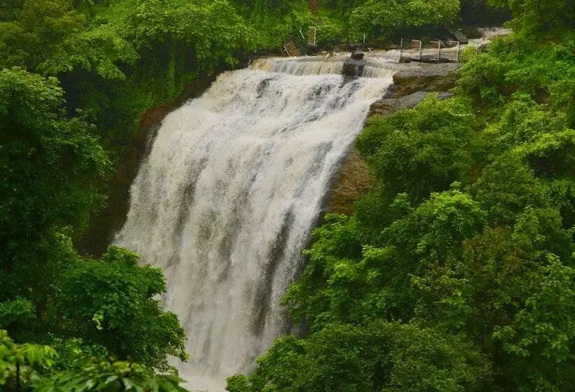 Manas Resort With Petting Zoo