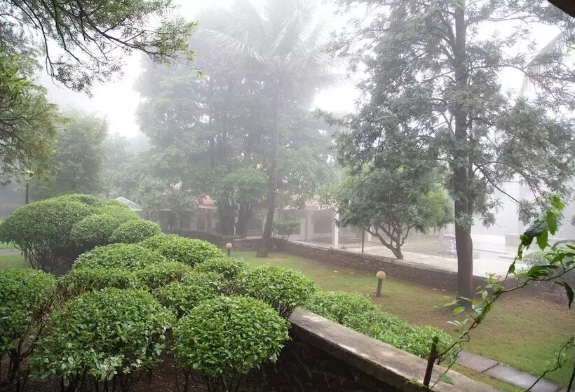 Manas Resort With Petting Zoo