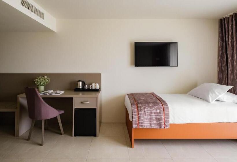 Mayflower Hotel Malta