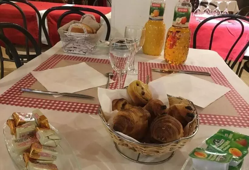 Majatalo Le Grand Joly