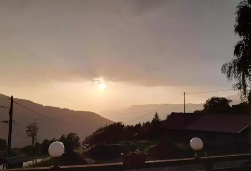 Majatalo Le Grand Joly