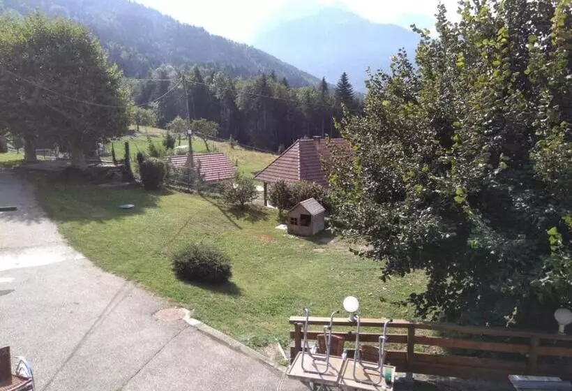 Majatalo Le Grand Joly