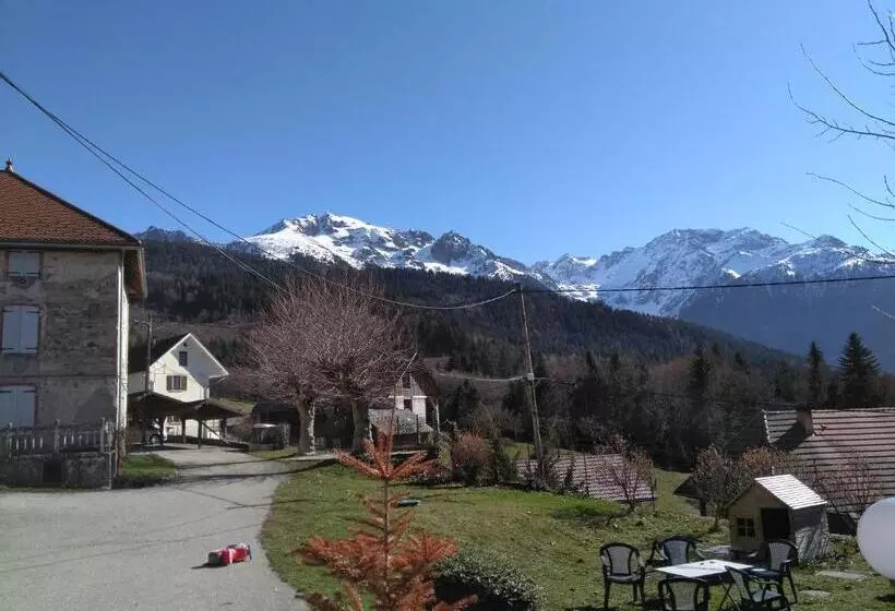 Majatalo Le Grand Joly