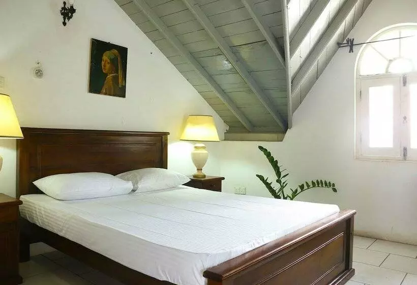Majatalo Aurelia Negombo