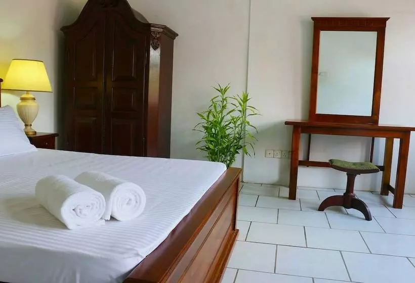 Majatalo Aurelia Negombo