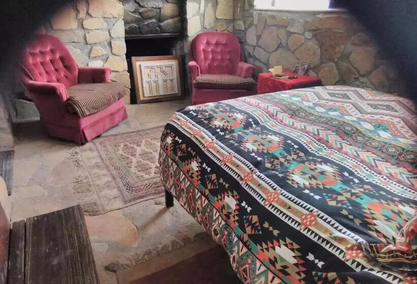 Majatalo La Loma Del Chivo Llc Stone Cottage Alternative Building