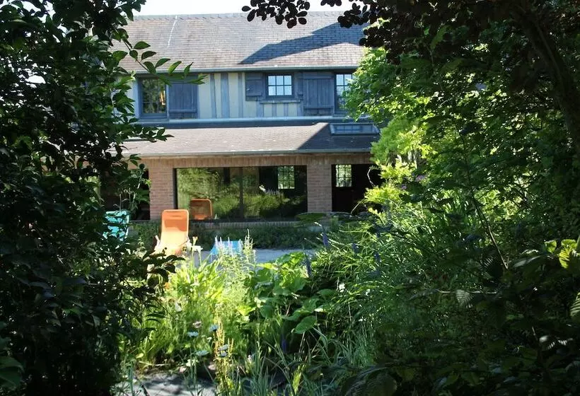 Majatalo Le Haut Mesnil   8