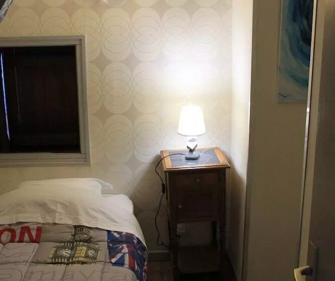 Majatalo Le Haut Mesnil   8