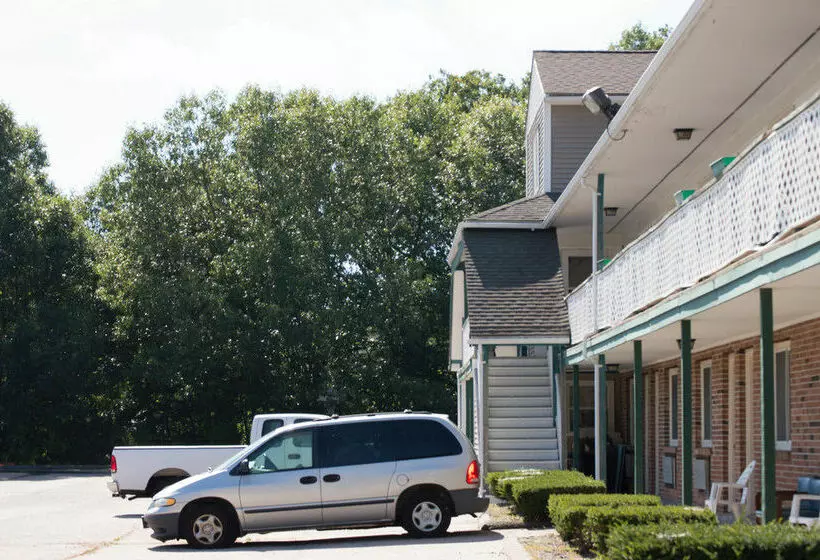 هتل Budget Inn North Stonington