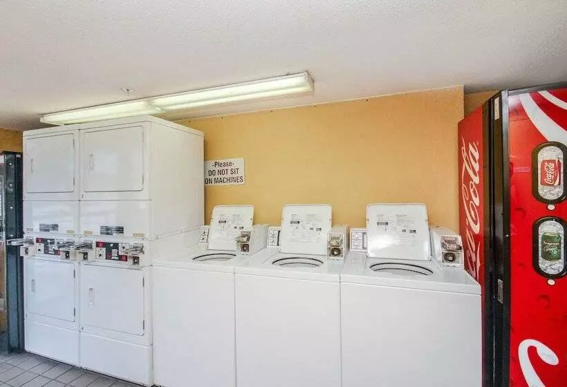 Отель Camelot By The Sea By Oceana Resorts