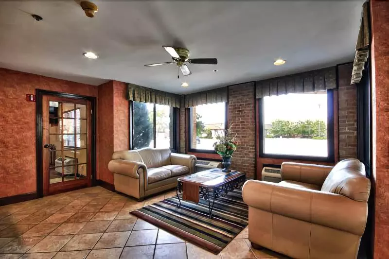 Hotelli Christopher Inn And Suites