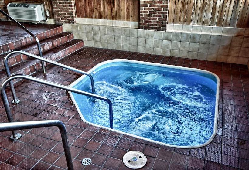 호텔 Christopher Inn And Suites