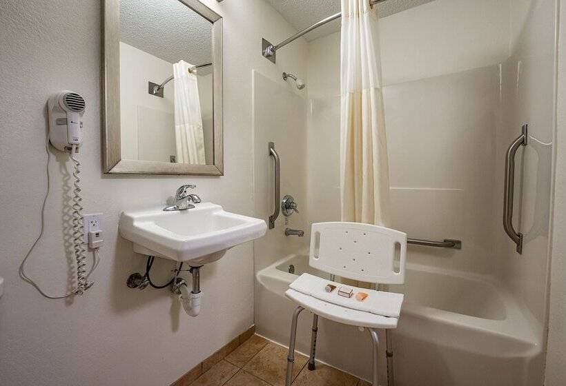 호텔 Christopher Inn And Suites