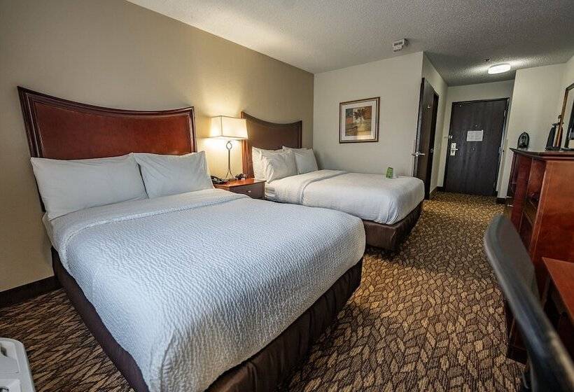 호텔 Christopher Inn And Suites