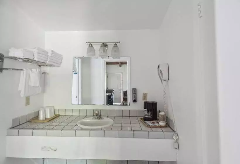 酒店 Discovery Inn Monterey Bay