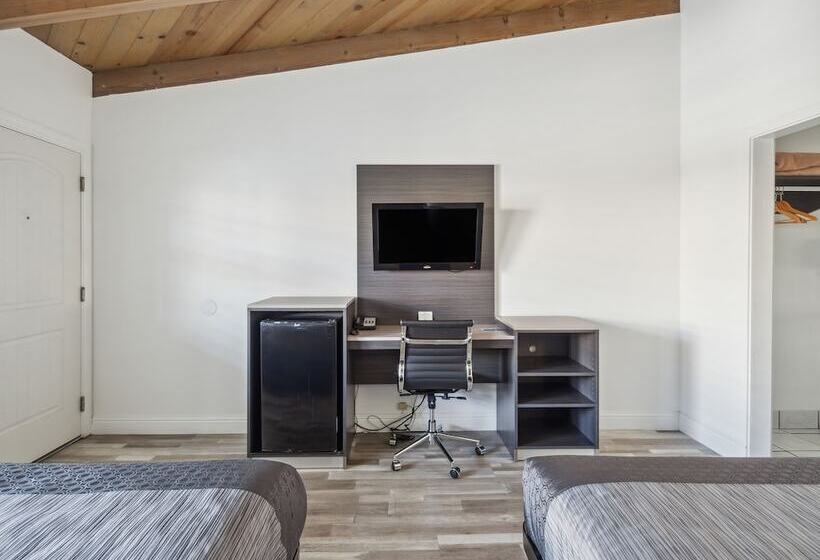 هتل Discovery Inn Monterey Bay