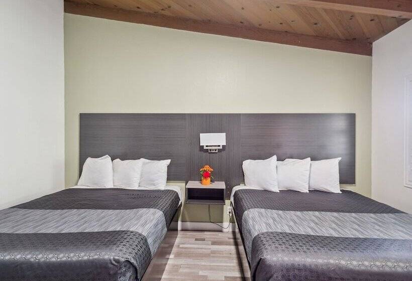 هتل Discovery Inn Monterey Bay