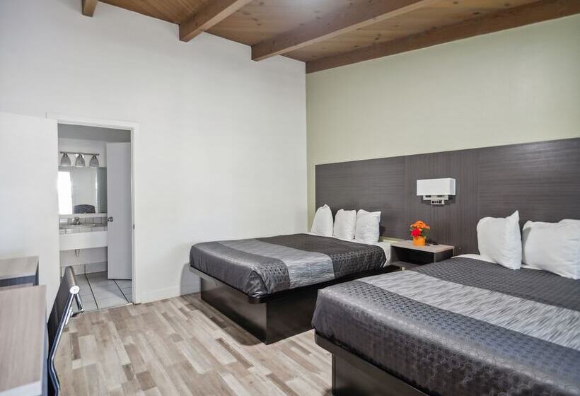 هتل Discovery Inn Monterey Bay