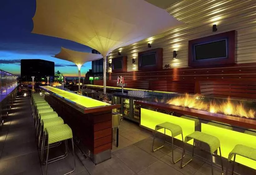 هتل Hilton St. Louis At The Ballpark