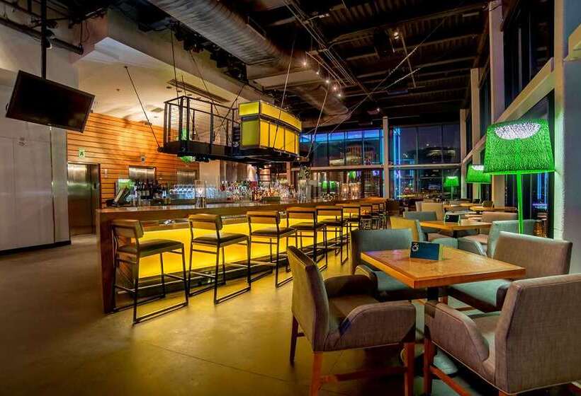 فندق Hilton St. Louis At The Ballpark