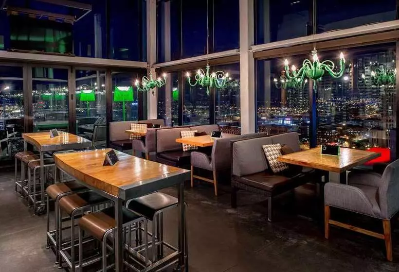 Hotelli Hilton St. Louis At The Ballpark