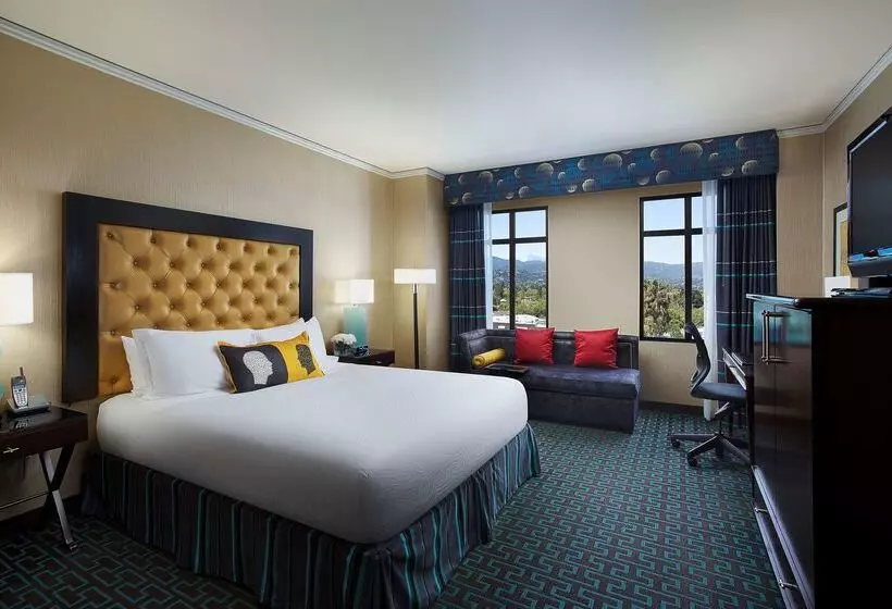 Juniper Hotel Cupertino, Curio Collection By Hilton