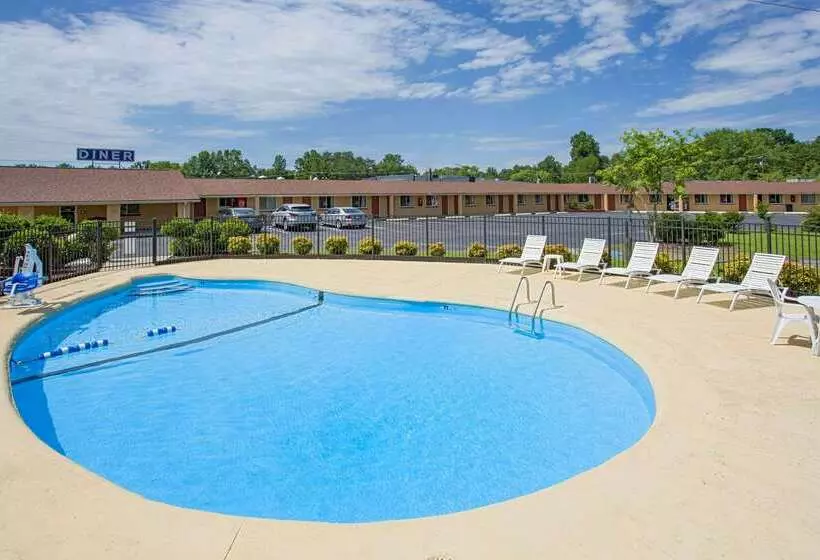 酒店 Knights Inn Mount Airy