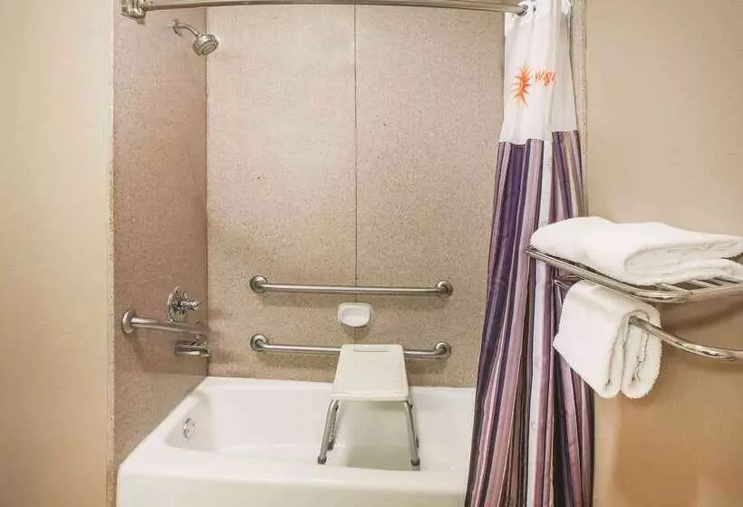 호텔 La Quinta Inn & Suites By Wyndham Beaumont West