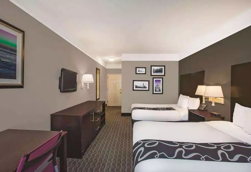 호텔 La Quinta Inn & Suites By Wyndham Beaumont West