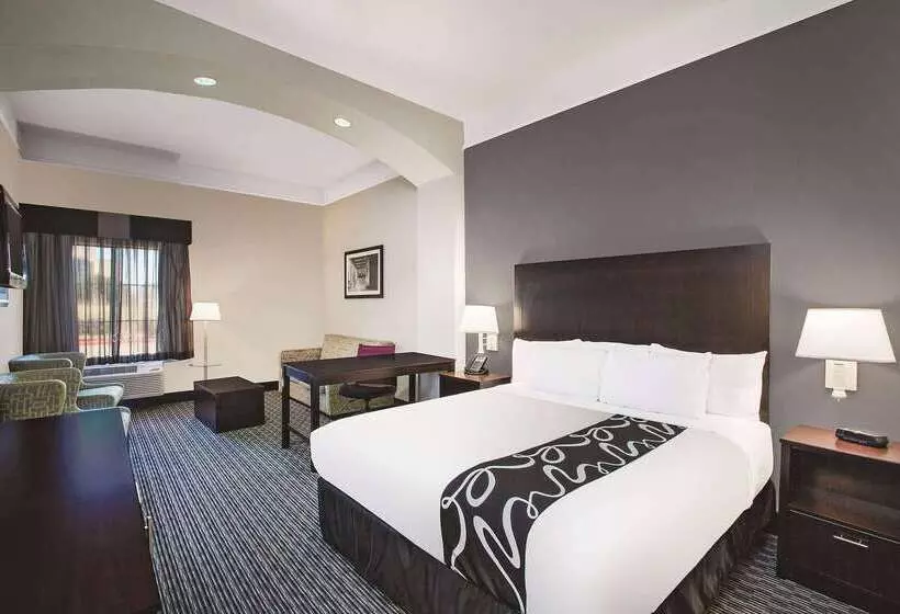 호텔 La Quinta Inn & Suites By Wyndham Beaumont West