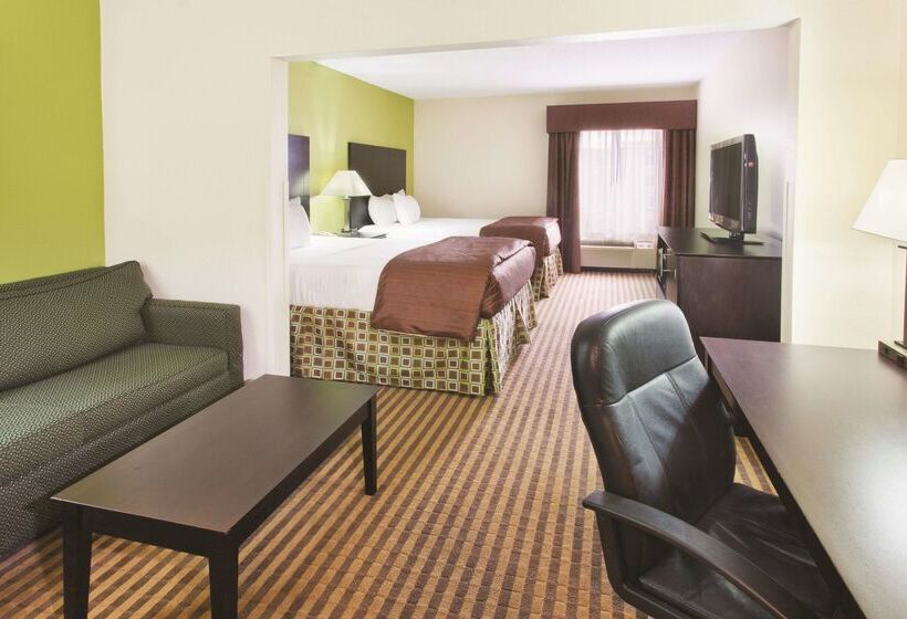 Отель La Quinta Inn & Suites By Wyndham Columbus   Grove City