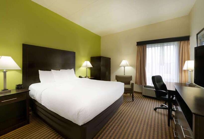 Отель La Quinta Inn & Suites By Wyndham Columbus   Grove City