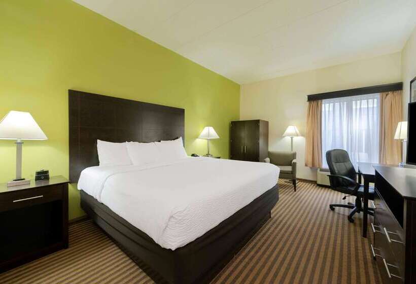 Отель La Quinta Inn & Suites By Wyndham Columbus   Grove City