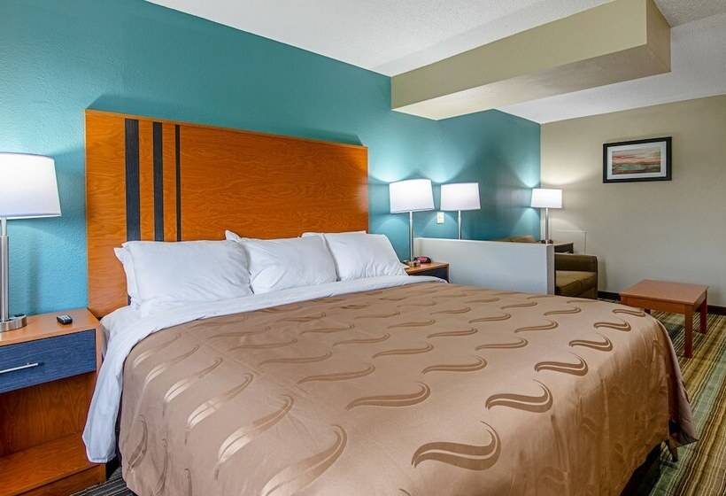 فندق Quality Inn & Suites I81 Exit 7