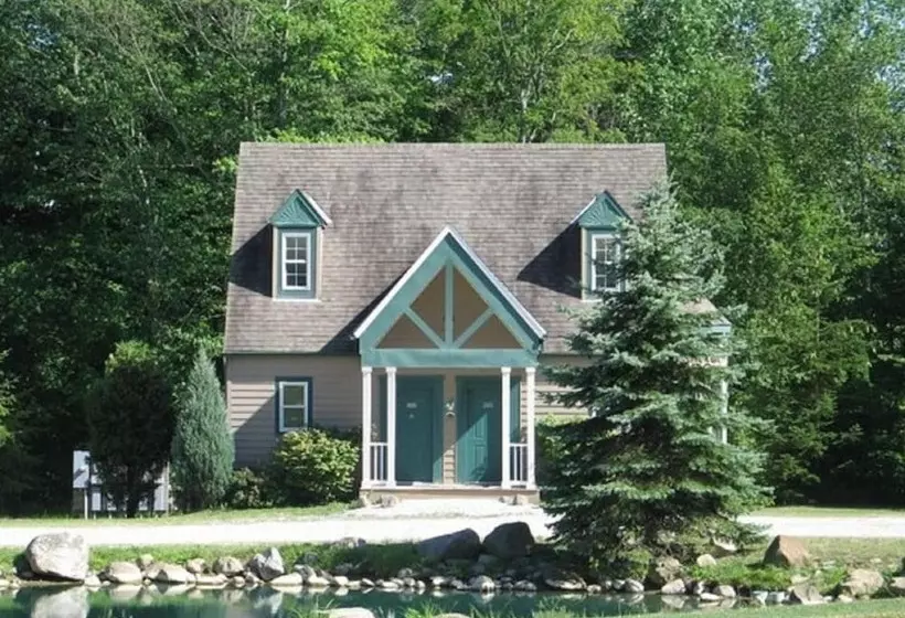 호텔 Spruce Hill Inn & Cottages