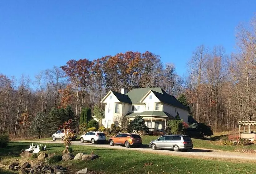 호텔 Spruce Hill Inn & Cottages