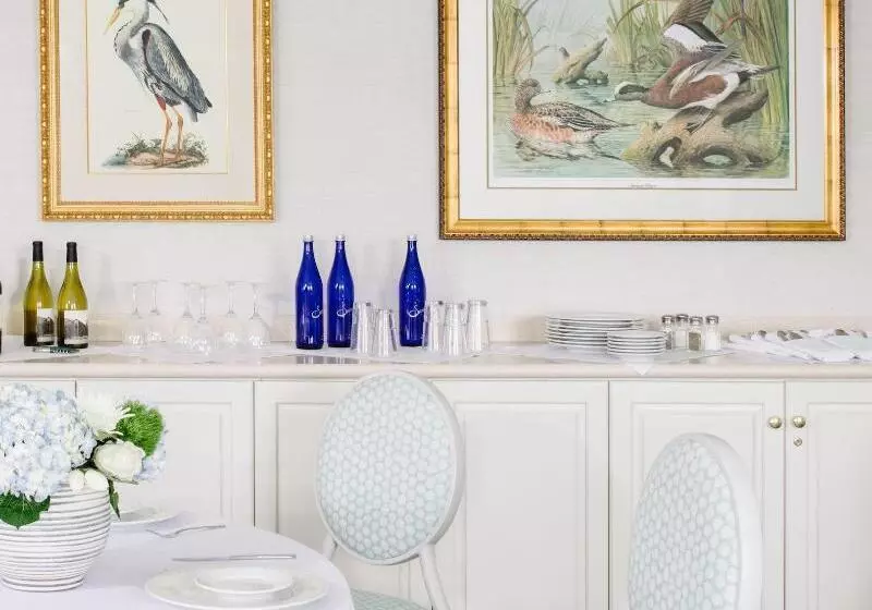 هتل The Bellmoor Inn And Spa