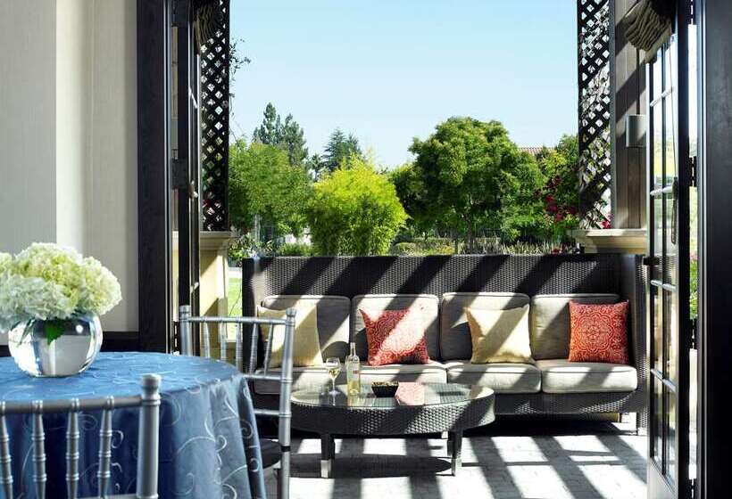 Juniper Hotel Cupertino, Curio Collection By Hilton