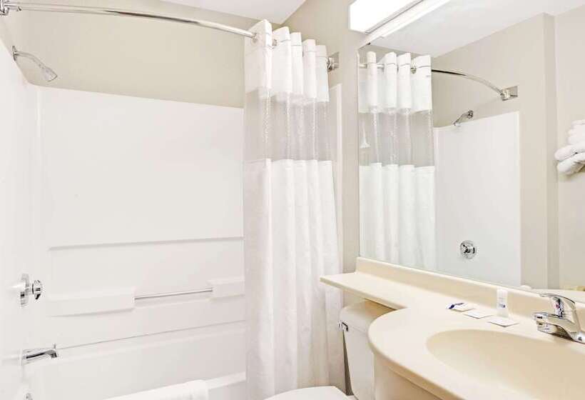 Microtel Inn & Suites Urbandale