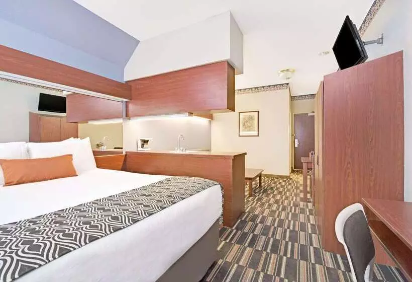 Microtel Inn & Suites Urbandale