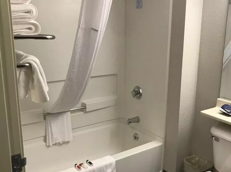 Microtel Inn & Suites Urbandale