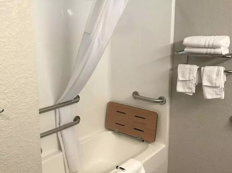 Microtel Inn & Suites Urbandale