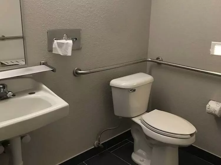 Microtel Inn & Suites Urbandale